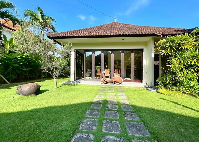 Traditional 2Br Private Pool Villa In The Heart Of Canggu, Berawa