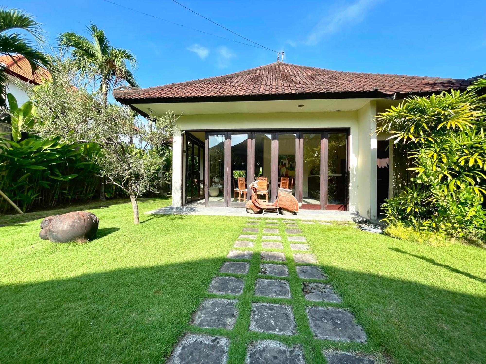 Traditional 2br Private Pool In The Heart Of Canggu, Berawa *